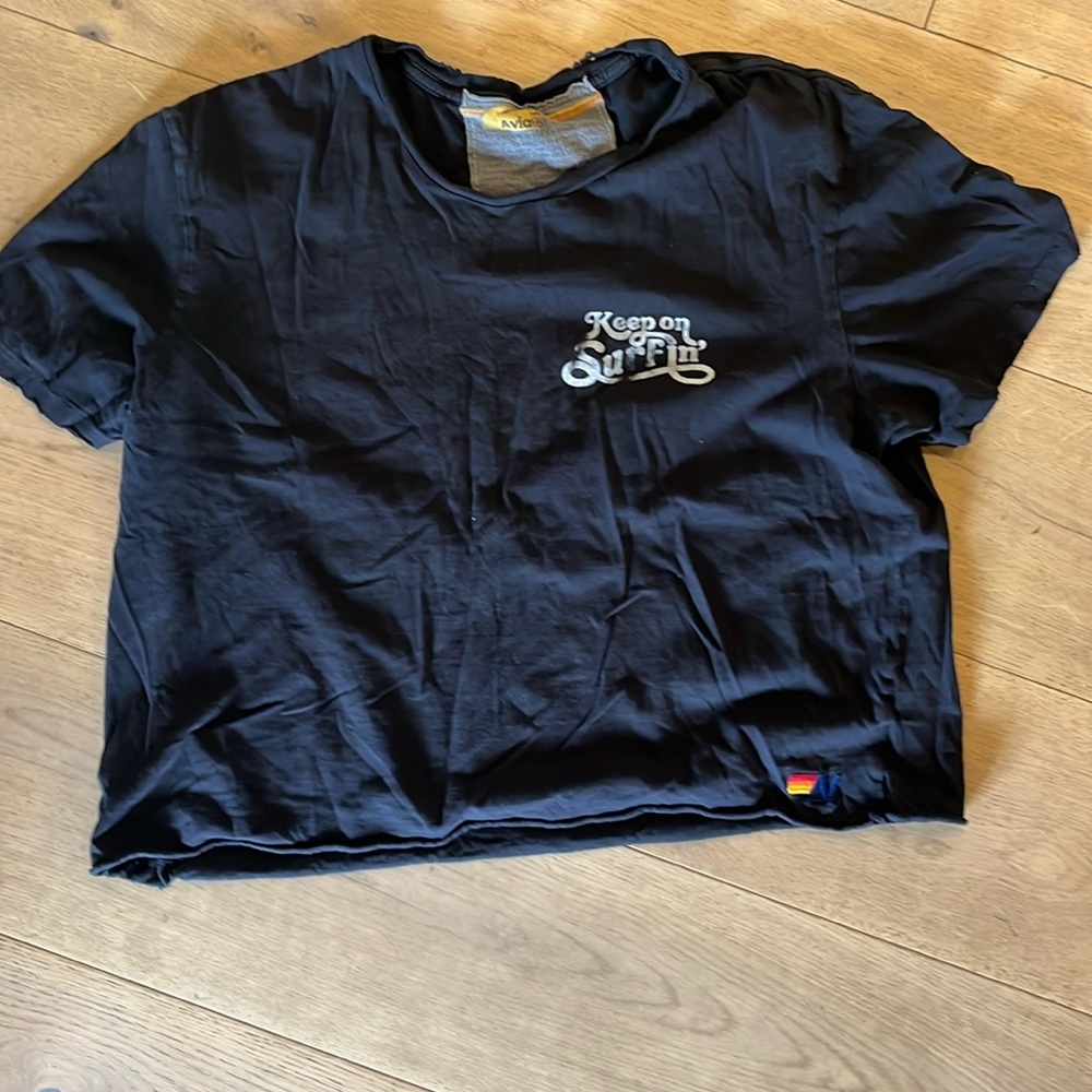 AN crop tee size XL great condition no signs of wear pet free non smoking home